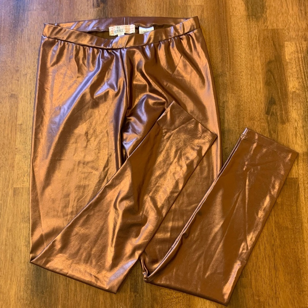 Pink Republic size large bronze metallic leggings NWT